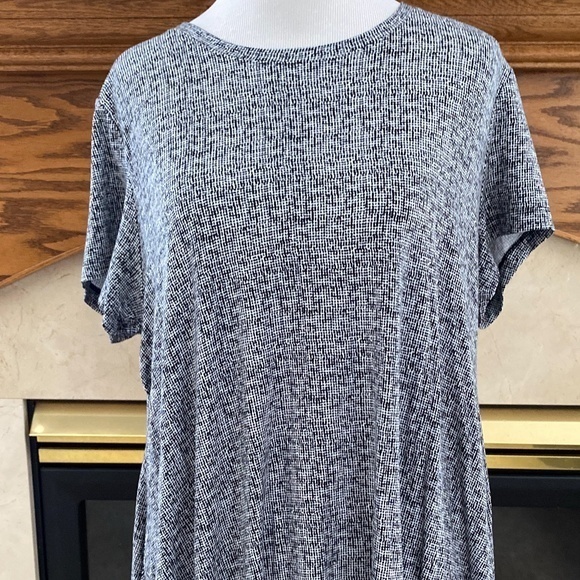 Chelsea & Theodore‎ Sharkbite Top Sz. L NWT - Picture 2 of 11